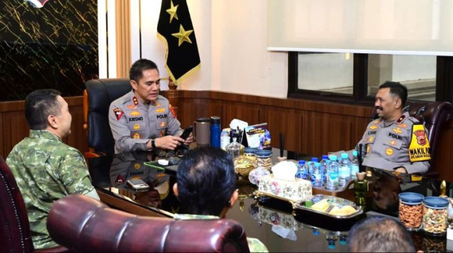 Pangdam XX/TIB Kunjungi Kapolda Jambi, Bahas Perkembangan Kamtibmas